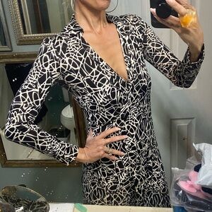 DVF Furstenberg silk black and white wrap dress XS 0 original jersey geometric